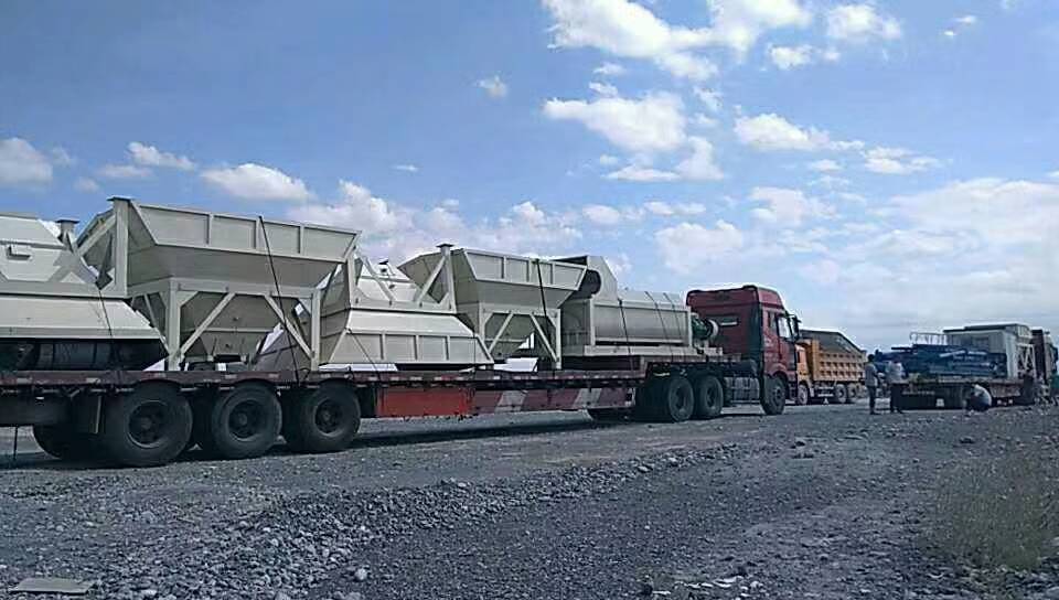 新疆阿勒泰機場500噸水穩站